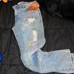 Akademiks Jeanius Light Blue Straight Jeans with Paint Splatter size 34/x32